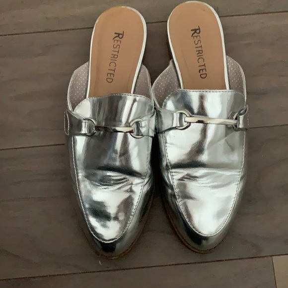 Restricted Shoes - Silver mules